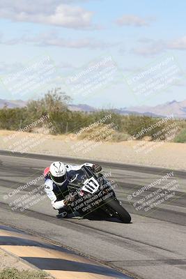 media/Nov-16-2025-Race Pace (Sun) [[8c5fa54630]]/Verified Riders/4-Turn 3 Inside (1050am)/